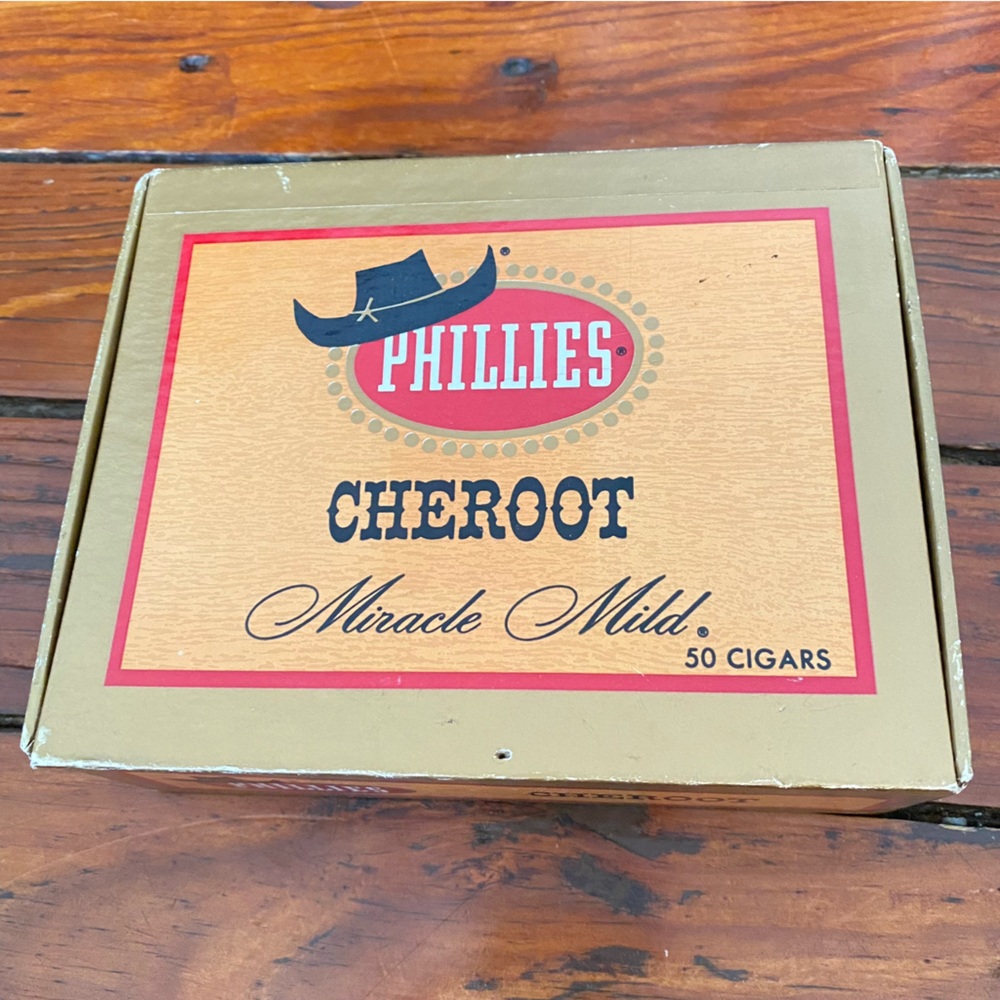 Vintage Phillies Cheroot Cigar Box Made in the USA